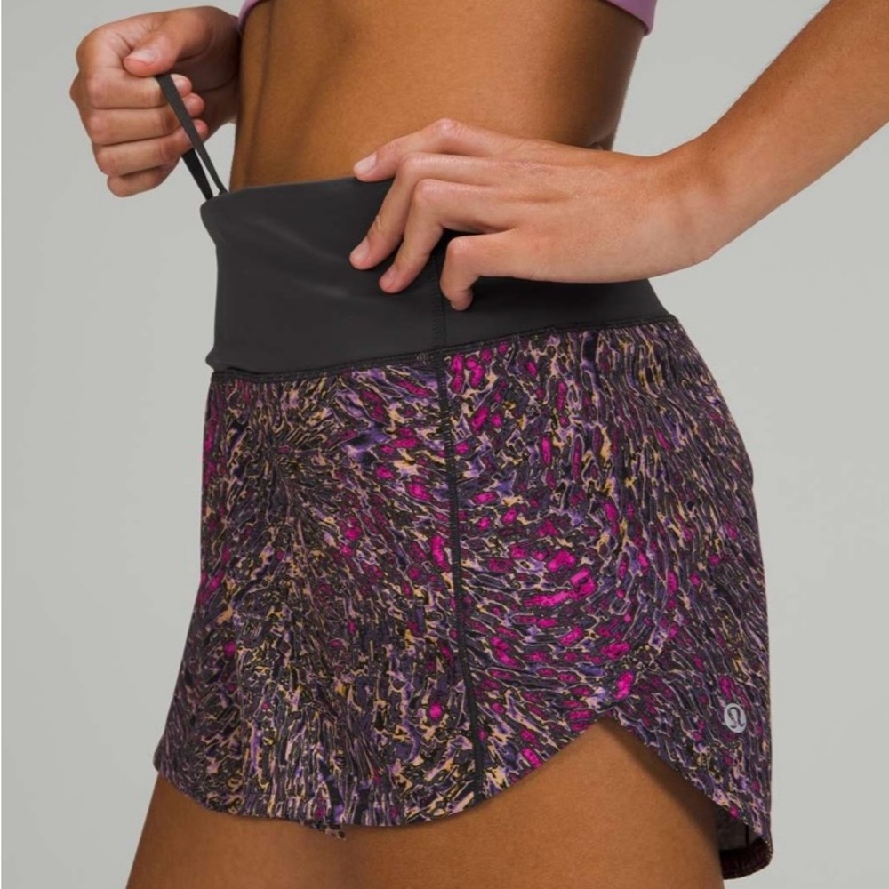 Lululemon Speed Up Mid-Rise Short 4” Topography Multi/Graphite Grey Size 2